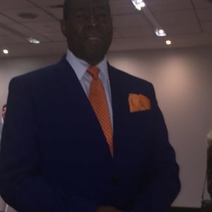 Meet your Posher, Gregory